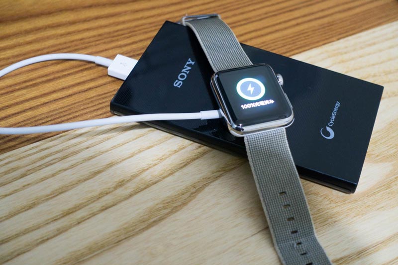 Apple Watch Series 3 sạc bao lâu thì đầy? sạc thế nào đúng cách? 2 Trong những trường hợp cần kíp, bạn có thể sử dụng được sạc của 1 số hãng khác cho Apple Watch